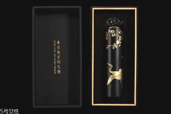 故宫口红在哪里买(故宫口红在哪里买)