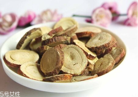 甘草的不良反应(甘草的不良反应有哪些)