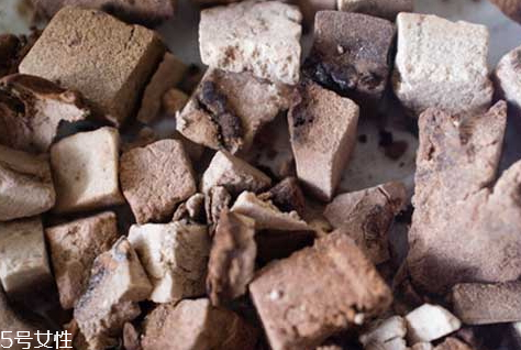 赤茯苓的功效(赤茯苓的功效和作用) 赤茯苓的功效(赤茯苓的功效和作用)