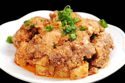 粉蒸肥肠的技巧(粉蒸肥肠的正宗做法窍门)