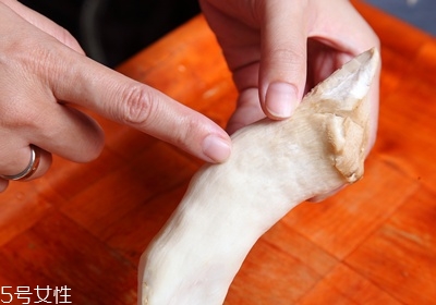 海带芽和什么搭配好(海带芽和海带区别) 海带芽和什么搭配好(海带芽和海带区别)