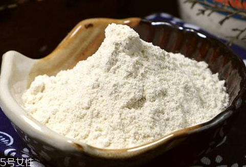 茯苓粉加蛋清怎么祛斑(茯苓粉和蛋清真的可以祛斑吗)