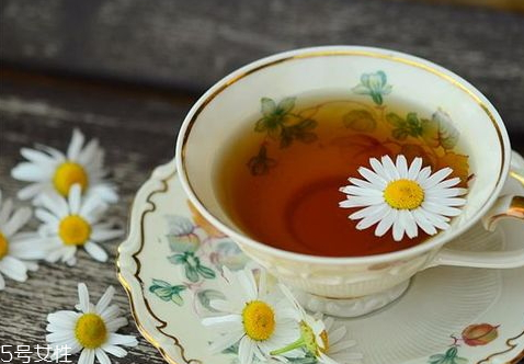 黄芪枸杞菊花茶做法(黄芪枸杞菊花茶功效)