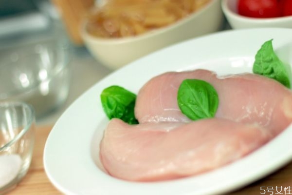 吃冻肉有什么注意(冻肉吃了好不好) 吃冻肉有什么注意(冻肉吃了好不好)