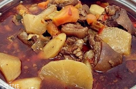 自制羊肉火锅做法(自制羊肉火锅家常做法大全)