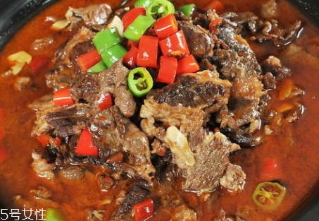 牛肉火锅调料做法(牛肉火锅调味料怎么配)