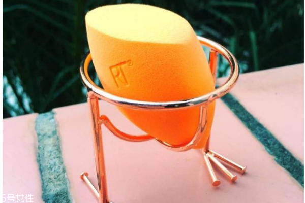 美妆蛋清洗后如何晾干(美妆蛋清洗后怎么晾干)