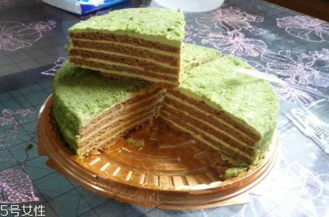 抹茶提拉米苏蛋糕和普通蛋糕的区别(提拉米苏和蛋糕有什么区别)