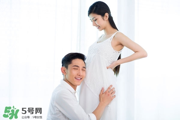 佩戴美瞳为什么要分左右(美瞳分左右佩戴吗)