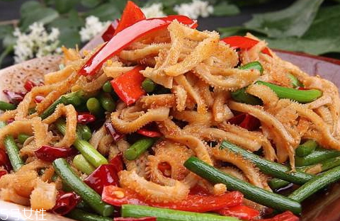 羊肚的功效(羊肚的功效和营养价值)