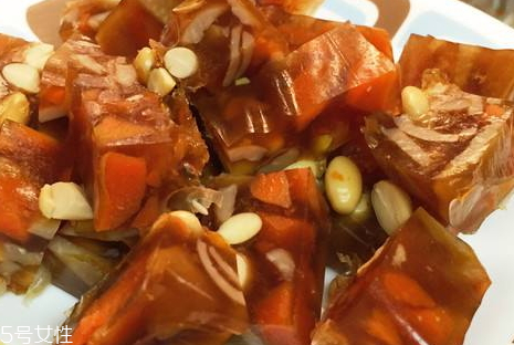 猪皮冻的适用人群(猪皮冻什么人群不能吃)