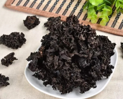 血耳的功效(血耳的功效和作用)