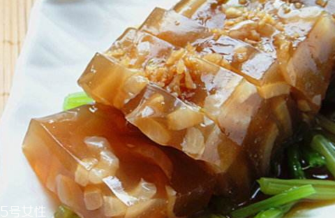 猪皮冻的营养价值(猪皮冻的营养价值和功效)