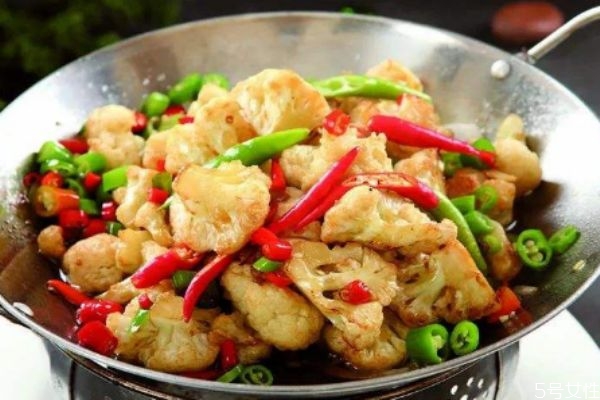 亮片眼妆教程(亮片眼妆教程图片)