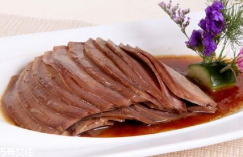 经常吃猪舌对身体有害吗(经常吃猪舌头对身体好吗)