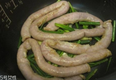 猪粉肠苦能吃吗(猪粉肠苦能吃吗)