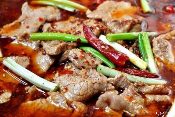 水煮牛肉禁忌人群(牛肉可以水煮吃吗) 水煮牛肉禁忌人群(牛肉可以水煮吃吗)