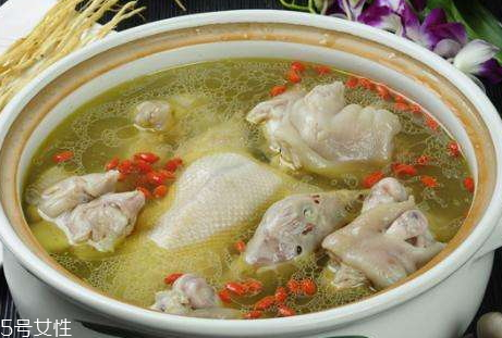 传统鸭汤的做法(鸭汤的做法 最正宗的做法)