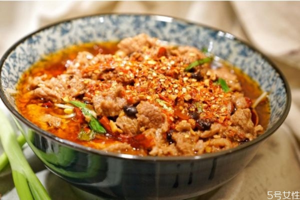 水煮牛肉用哪个部位的肉(水煮牛肉用哪个部位的肉比较好)