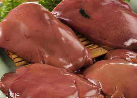 不宜食用的鸡肝颜色(鸡肝的正常颜色)