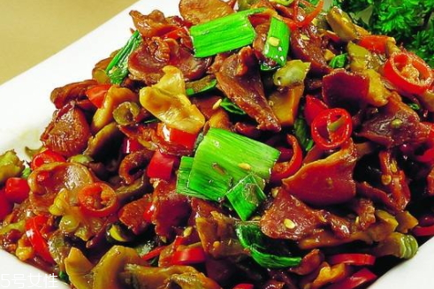 鸡胗皮是什么(鸡胗皮是什么药材)