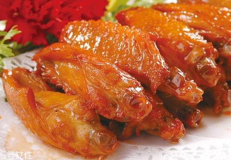 鸡翅怎么腌制(鸡翅怎么腌制奥尔良烤翅)