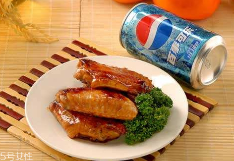 可乐鸡翅做法(可乐鸡翅做法视频)