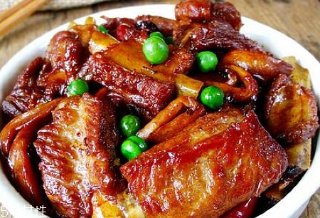 红烧排骨家常食谱(菜谱红烧排骨)