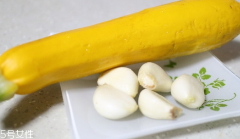 香蕉西葫芦做法(香蕉西葫芦做法) 香蕉西葫芦做法(香蕉西葫芦做法)