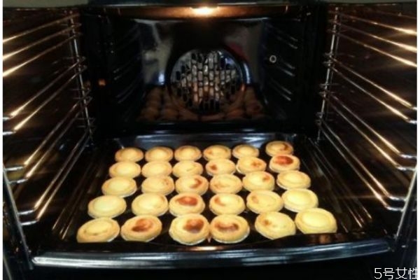 烤箱做蛋挞步骤(烤箱做蛋挞步骤)