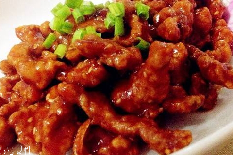 糖醋里脊的做法(糖醋里脊的做法 最正宗的做法视频)