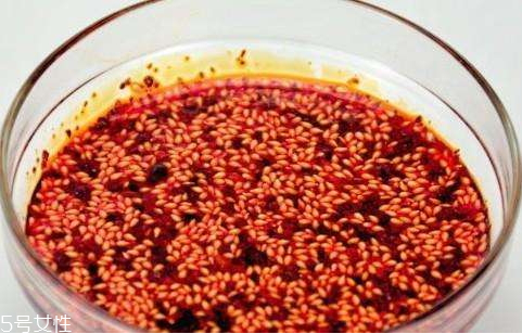 辣椒油怎么做(辣椒油怎么做才能又辣又香)