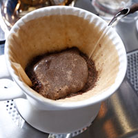 冲泡后如何确认咖啡的好坏(咖啡是泡还是冲)