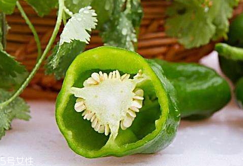 青椒去籽工具(青椒如何去籽)