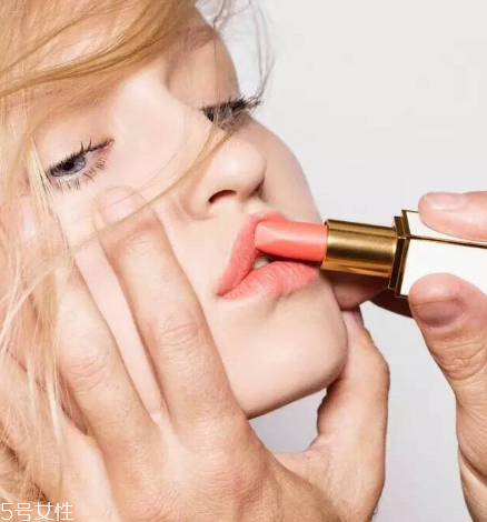 Tom Ford口红多少钱(tomford口红多少钱一只) Tom Ford口红多少钱(tomford口红多少钱一只)