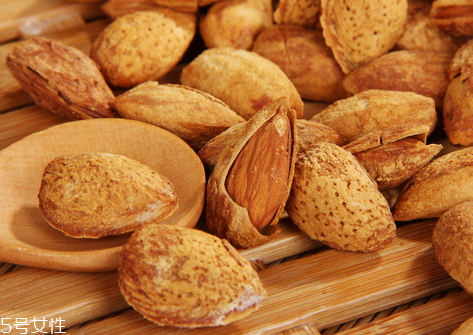 巴旦木怎么吃(巴旦木怎么吃的技巧) 巴旦木怎么吃(巴旦木怎么吃的技巧)