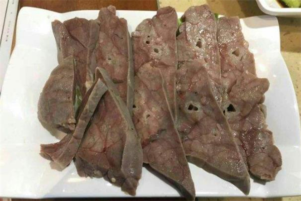 近视唇的优势(中医治疗近视的优势)