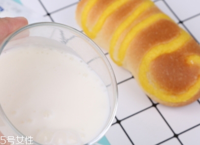 君乐宝芝士酸奶好喝吗(君乐宝芝士酸奶怎么样)