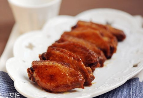 电饼铛烤鸡翅为什么会糊(电饼铛烤鸡翅为什么会糊)