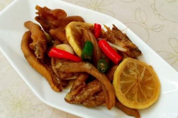 做柠檬鸡脚要注意什么(怎么样做柠檬鸡脚)
