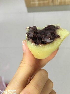 粘豆包的做法(粘豆包的做法 糯米粉红豆)