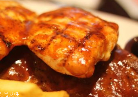 鸡胸肉是鸡的什么部位(鸡胸肉是鸡的什么部位)