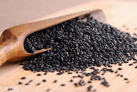 烤箱可以烤黑芝麻面包吗(黑芝麻可以用烤箱烤吗)