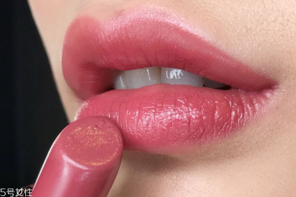 芭比波朗金管唇膏热门色上嘴图(芭比波朗口红)