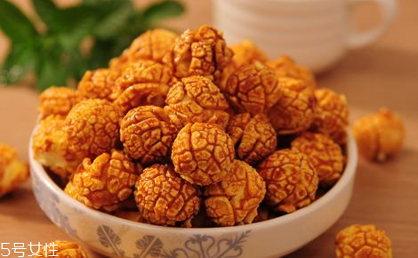 微波炉爆米花做法(微波炉爆米花的做法)