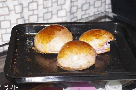 面包制作注意事项(面包是怎么制作的)