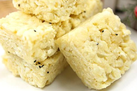 芙蓉糕和沙琪玛的区别(芙蓉糕和沙琪玛的区别)