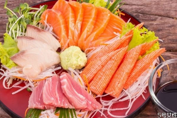 生鱼片怎么做好吃(生鱼片怎么做好吃又简单)