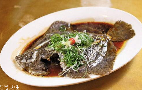 多宝鱼的皮可以吃吗(多宝鱼的皮能吃吗)