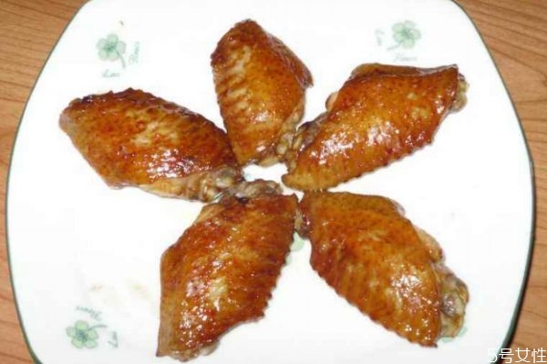微波炉烤鸡翅的做法(微波炉烤鸡翅的制作方法)